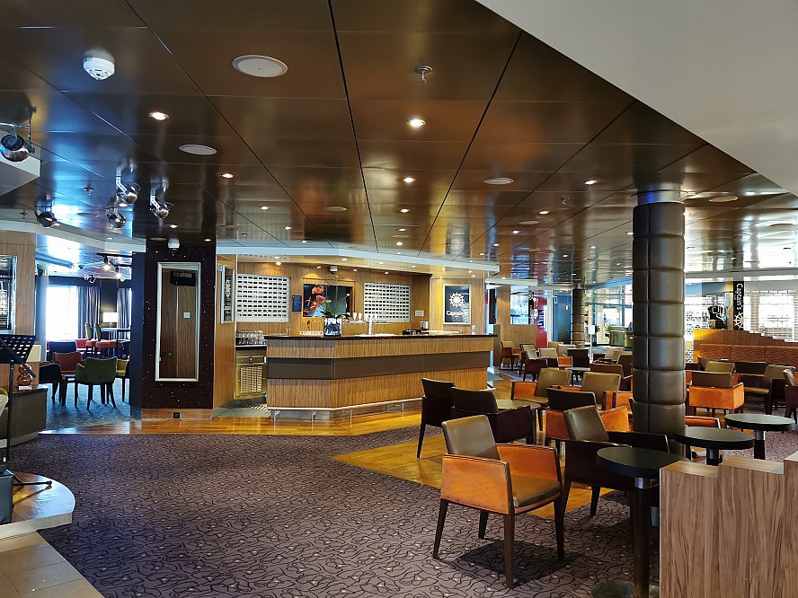 Vasco Da Gama: Kein Zweifel: die Casino Lounge und der Captains Club sind sehr großzügig und offen gestaltet