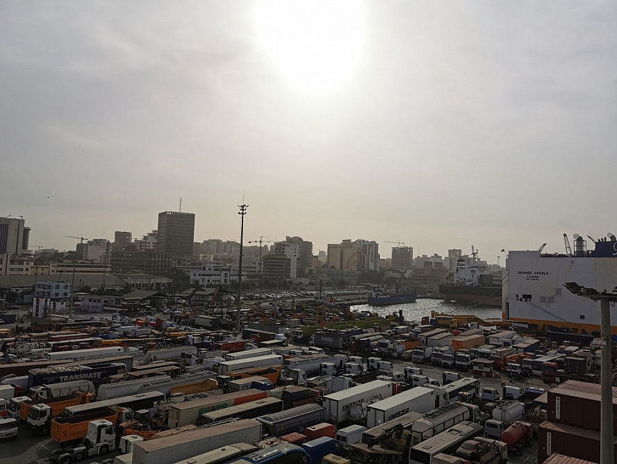 Vasco Da Gama: Sehr geschäftig: der Hafen von Dakar / Senegal
