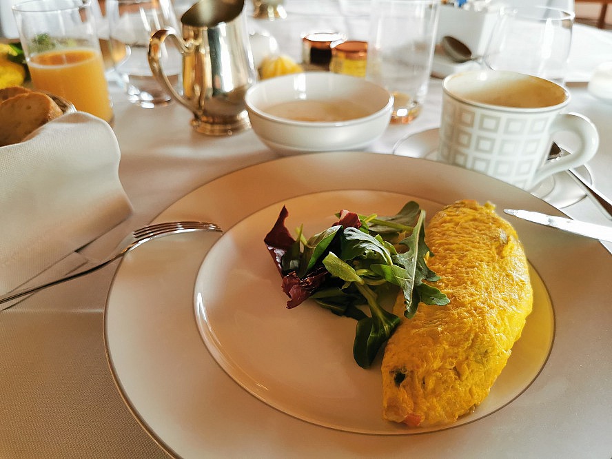 Osteria Il Tuscanico at The Club House: Axel freut sich auf Omelette zum Frühstück