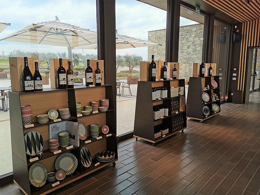 Vallepicciola Winery: der Verkaufsraum lädt zum entspannten shoppen ein