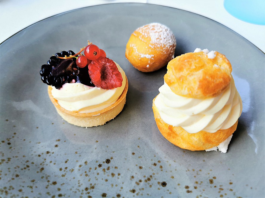 STROBLHOF Resort: Diese Desserts munden genau so, wie sie aussehen. Wir wollen bleiben!!
