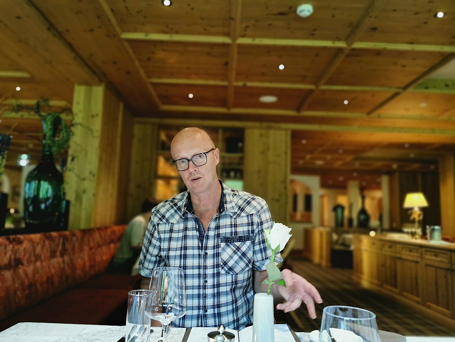 Hotel Alpenhof: Axel freut sich auf das Dinner