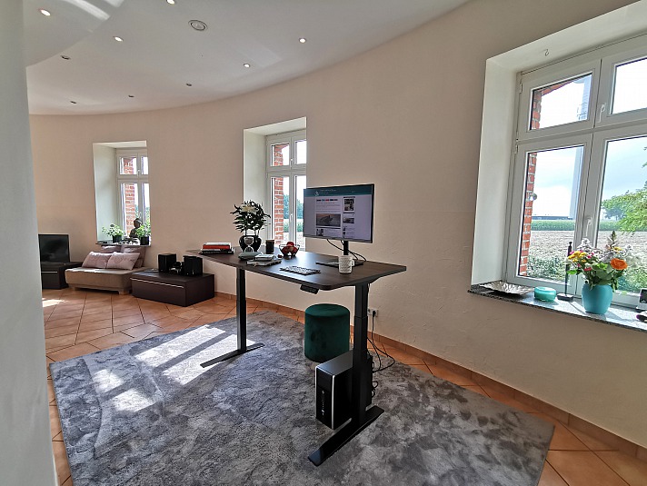 FlexiSpot E7 Pro - Homeoffice mit Stil - oder die Ästhetik des Lebens: Das komplett matte Design macht den gesamten Raum eleganter und komfortabler.