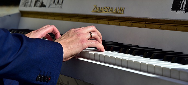 Improvisieren am Klavier - Ein Leitfaden für Anfänger, um deine Lieblingssongs zu spielen
