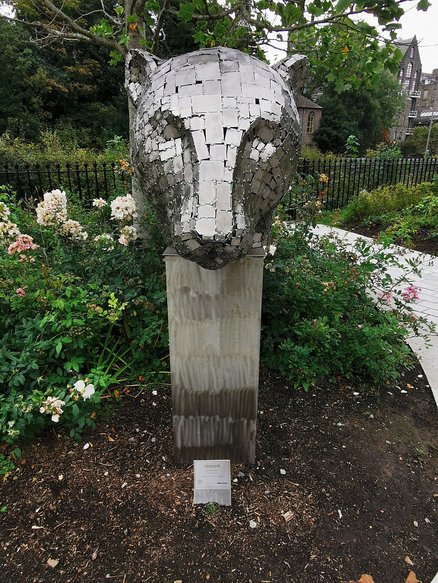 VASCO DA GAMA: Aberdeen - vom Wappentier: Leopardenkopf in den Union Terrace Gardens