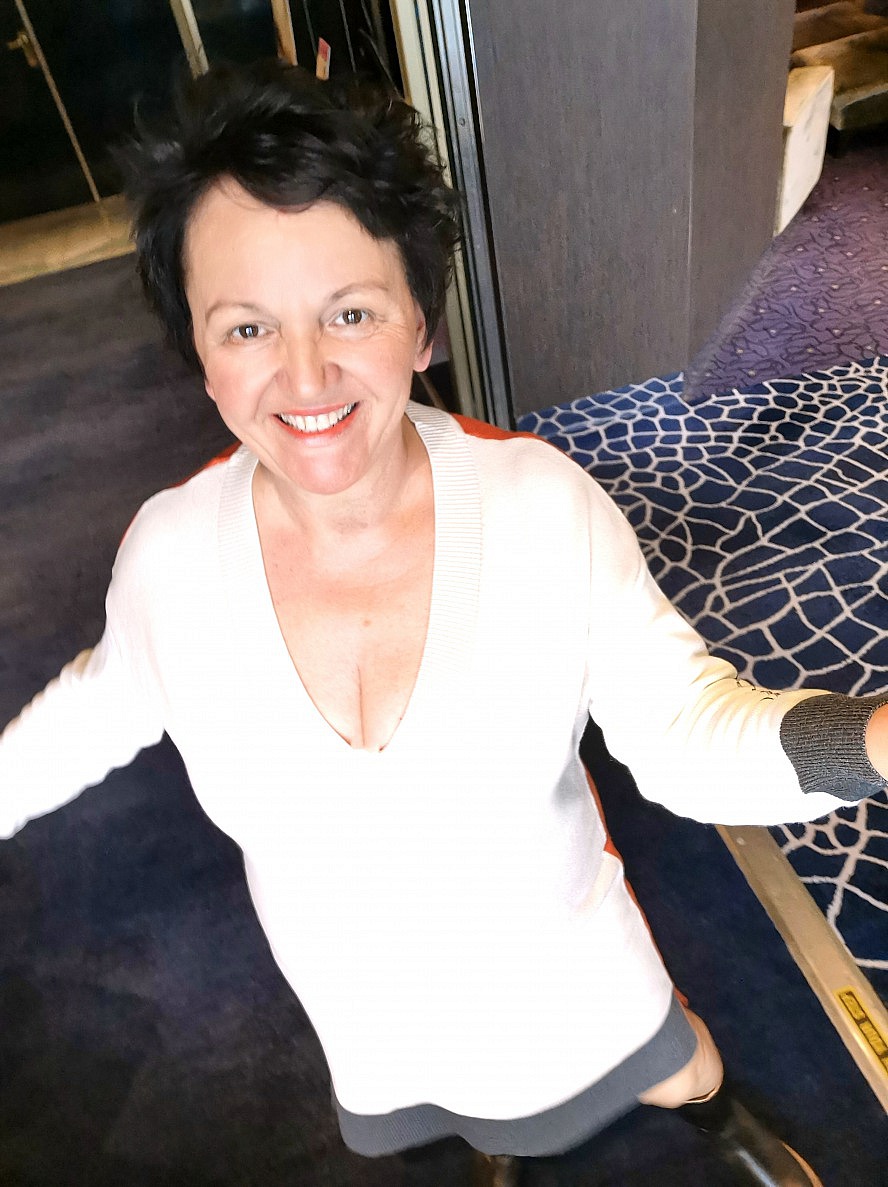 VASCO DA GAMA: Annette Maria in der Blue Room Lounge