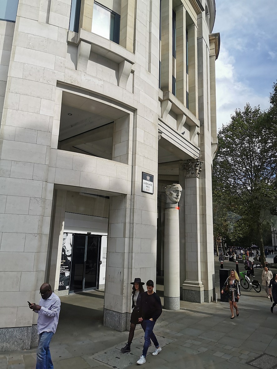 VASCO DA GAMA: Ein Gebäude in London