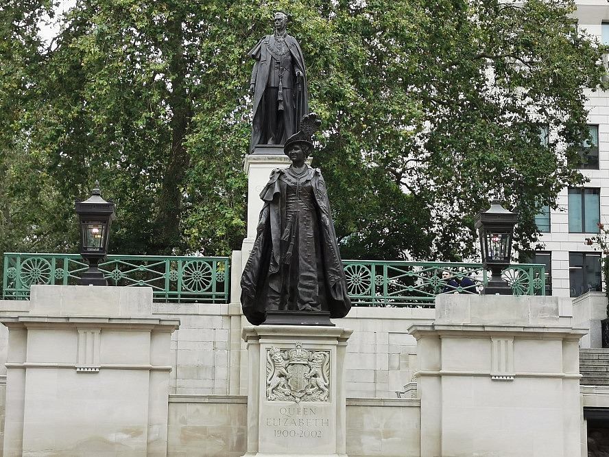 VASCO DA GAMA: Georg VI. und Queen Elizabeth Denkmal in London