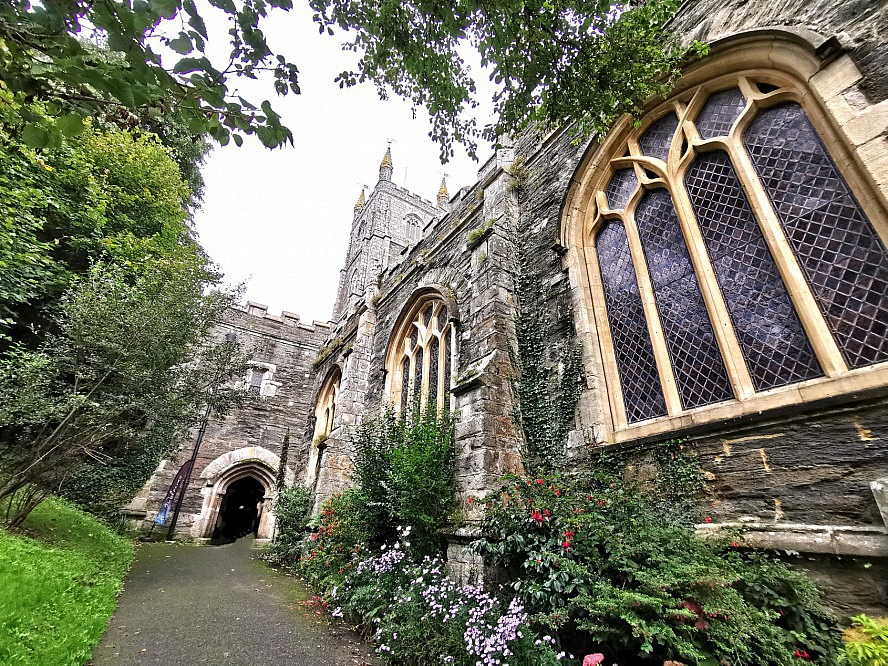 VASCO DA GAMA: Kirche in Fowey in Cornwall