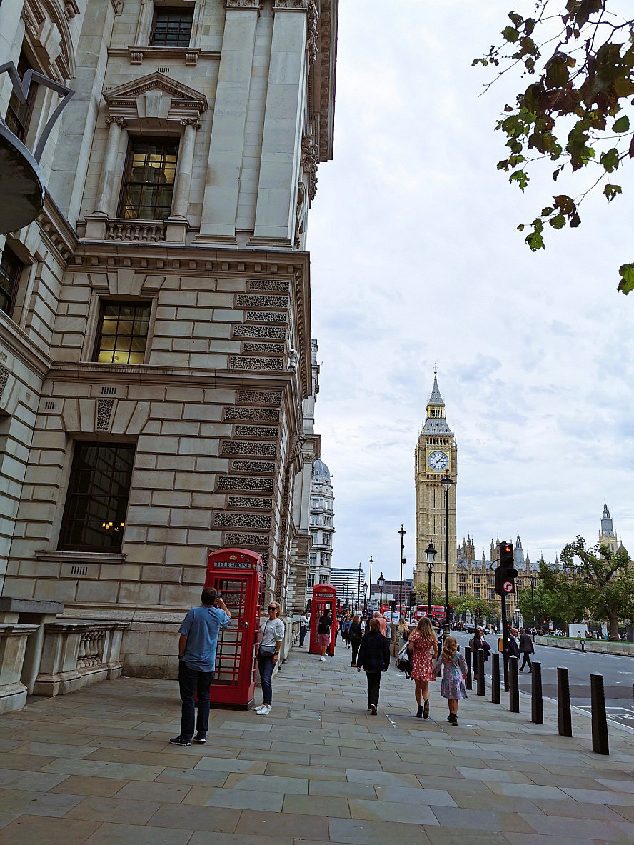 VASCO DA GAMA: Palace of Westminster mit der Big Ben-Glocke in London