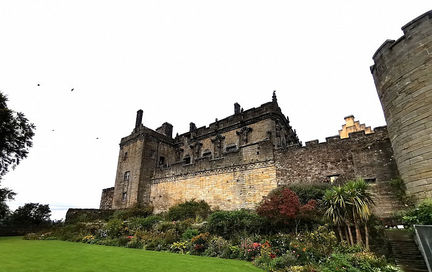 VASCO DA GAMA: Stirling Castle liegt im Herzen Schottlands - auf halben Weg zwischen Glasgow, Edinburgh und den Highlands bewacht sie den River Forths