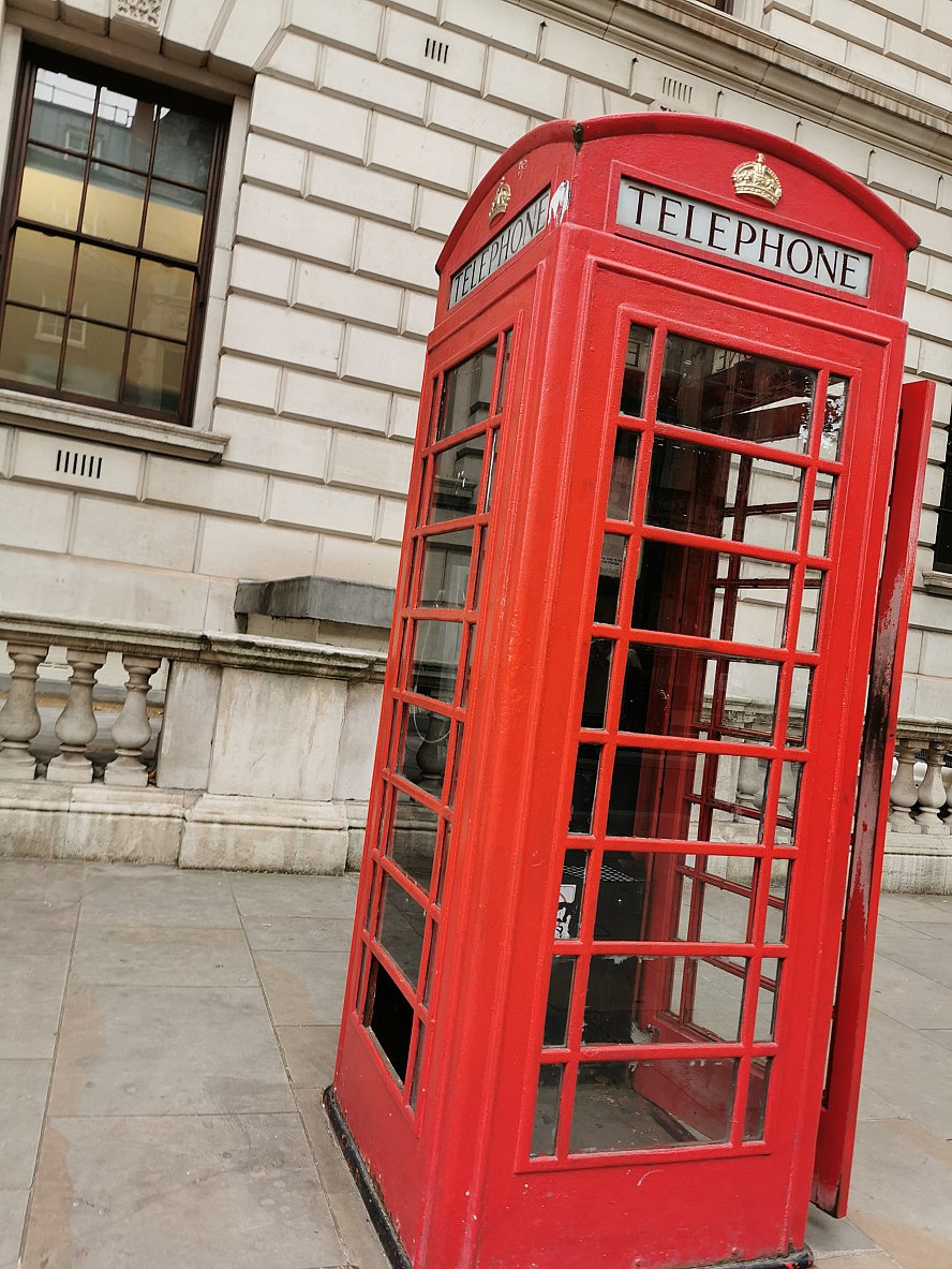 VASCO DA GAMA: Telefonzelle in London