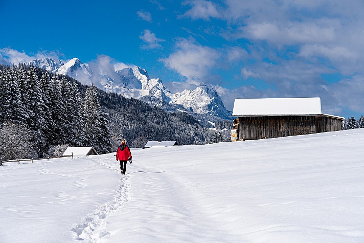 Kalte Luft im Winter ist die beste Voraussetzung für klare Blicke auf verschneite Berge.