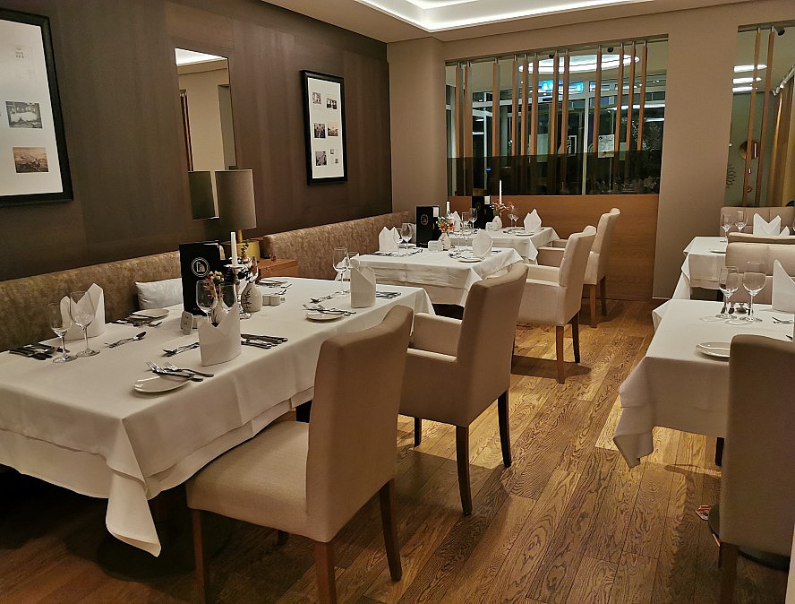 Hotel Holzapfel: Unser Tisch im Restaurant