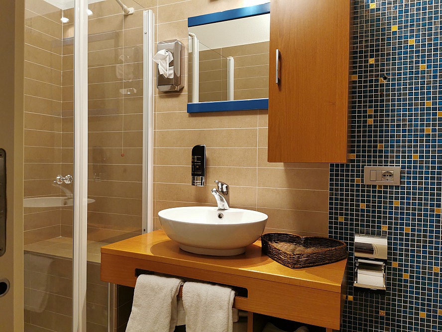 Hotel Lago di Garda Malcesine: im Badezimmer ist alles Tip-Top