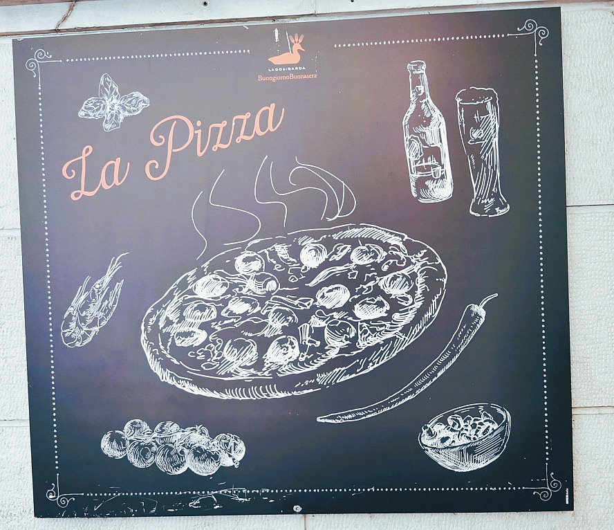 Hotel Lago di Garda Malcesine: La Pizza Schild