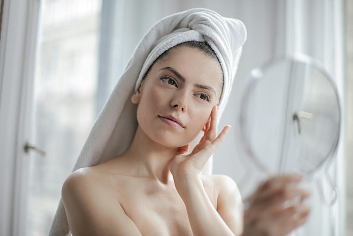 Verjüngung der Gesichtshaut: Bewährte Methoden für Ihre Schönheit