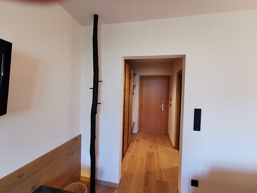 Hotel Sonnenhof: Blick in den Flur im Zimmer