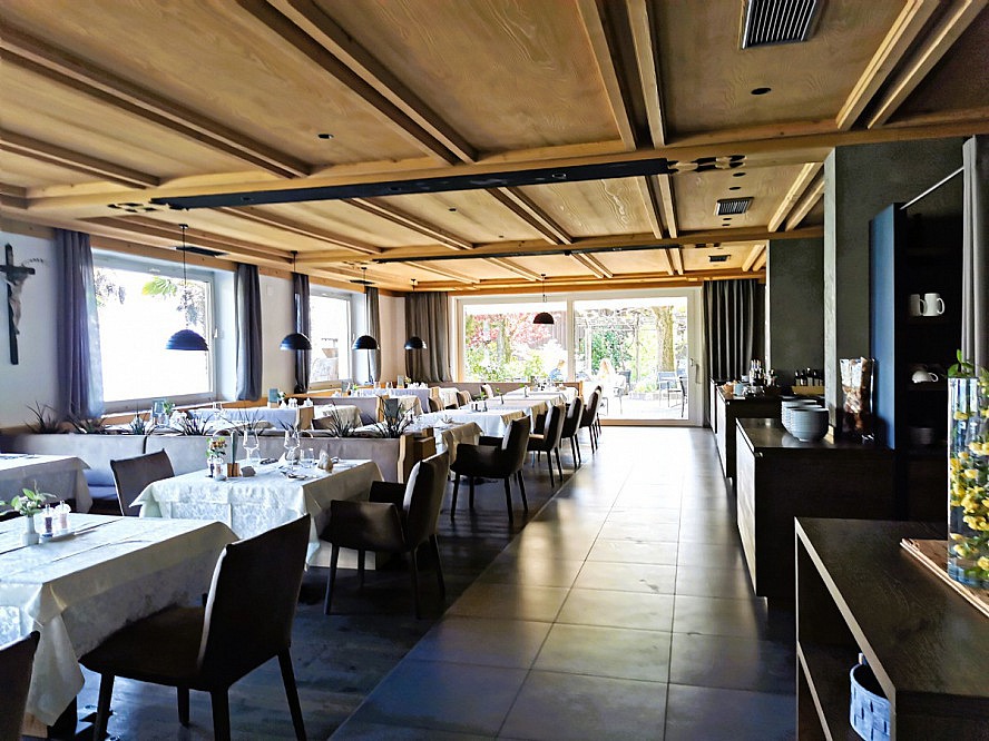 Hotel Sonnenhof: Im Restaurant haben wir einen tollten Blick auf das Meraner Becken