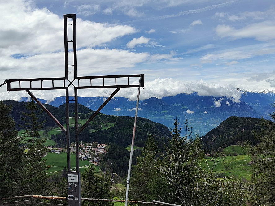 Paloria: dieses Kreuz haben wir bei unserem Ausflug nach Hafling gesehen