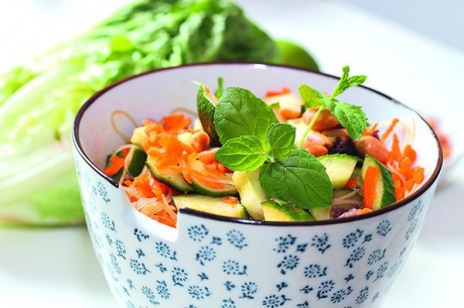 Kochzauber Du & Ich - Thai-Glasnudel-Salat mit crunchy Nuss-Topping